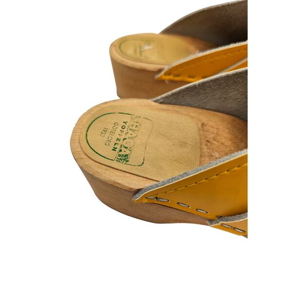 Haga Toffeln Clogs Shoes Girls Sz 29 (US 11) Yellow Leather Swedish Clogs Wooden - Picture 2 of 7
